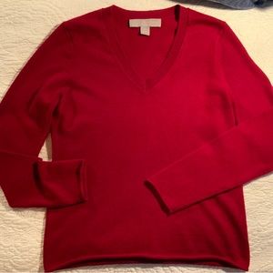 Sophia Milano cashmere v neck sweater in a crimson wine